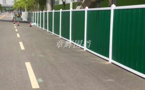 簡易圍擋在城市橋梁施工中的使用效果如何？（城市橋梁施工中簡易圍擋的安全防護措施）
