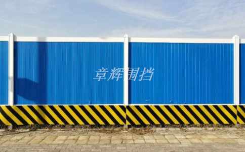 簡易圍擋的顏色、圖案、字體等視覺元素如何選擇和設(shè)計？
